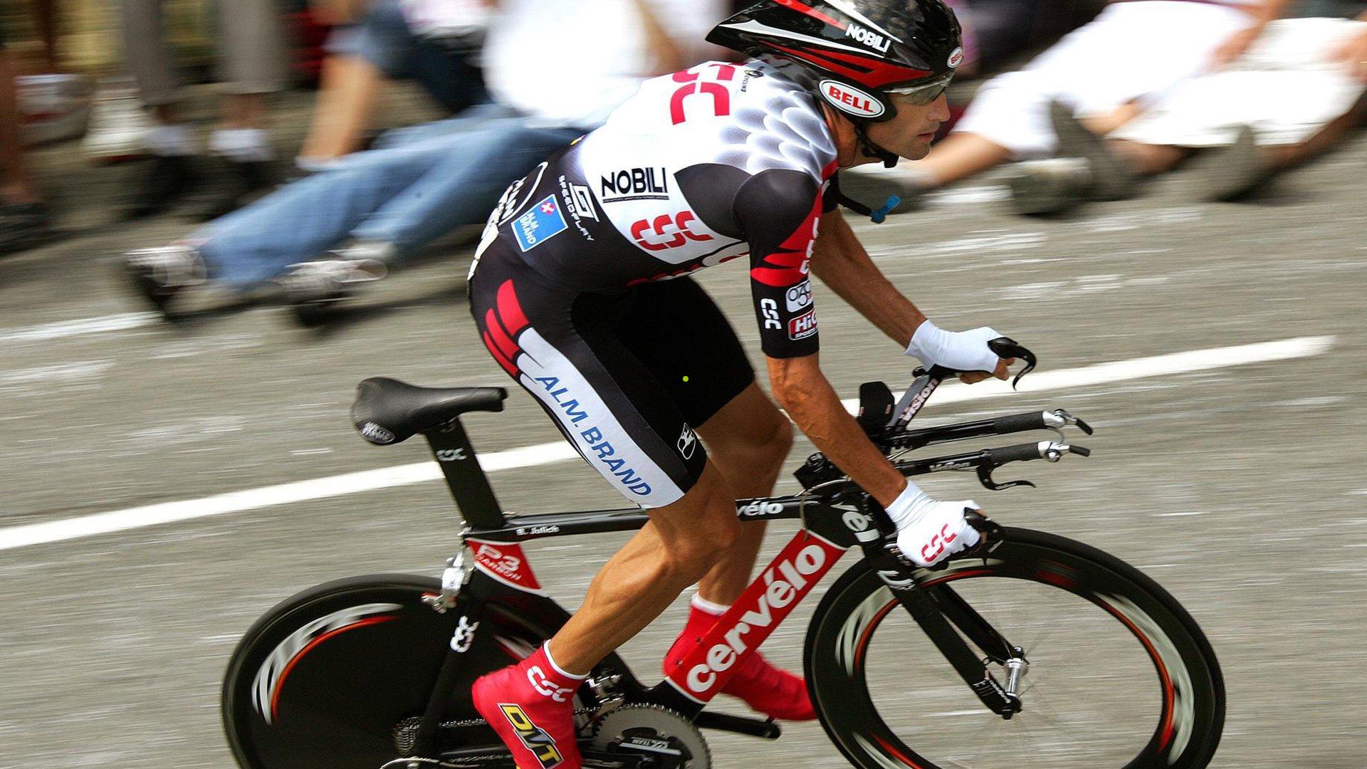 江苏体彩-拜仁慕尼黑瞄准厄瓜多尔年轻中卫奥拉亚，签约后外租锤炼未来防线支柱