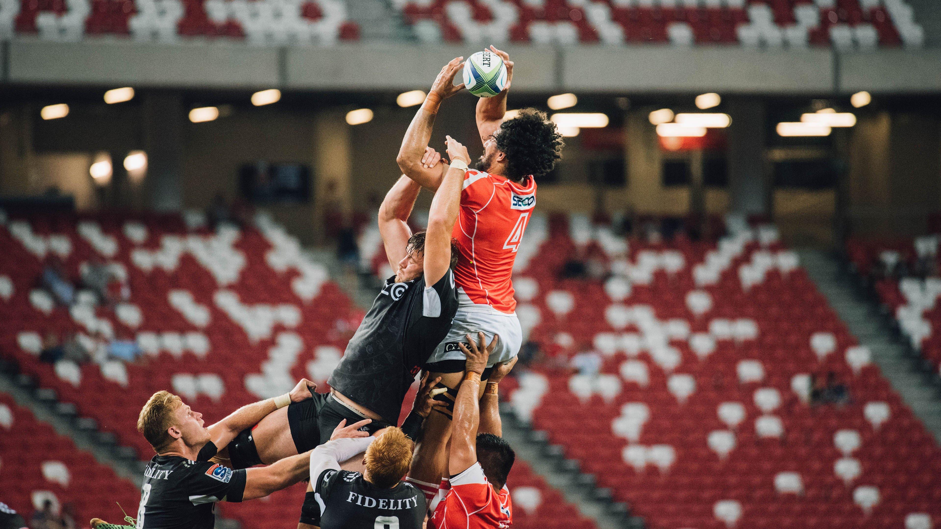 父女同框温情洋溢！掘金球星默里携幼女亮相训练日，社媒分享引爆粉丝共鸣